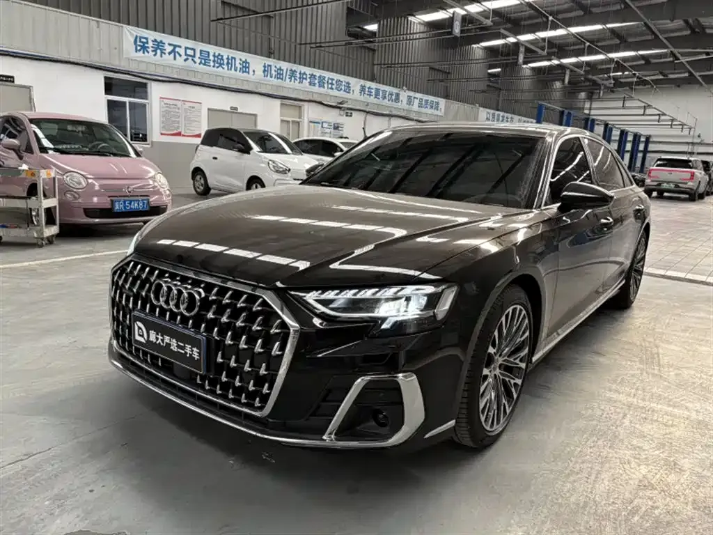 Audi A8 — фото 3
