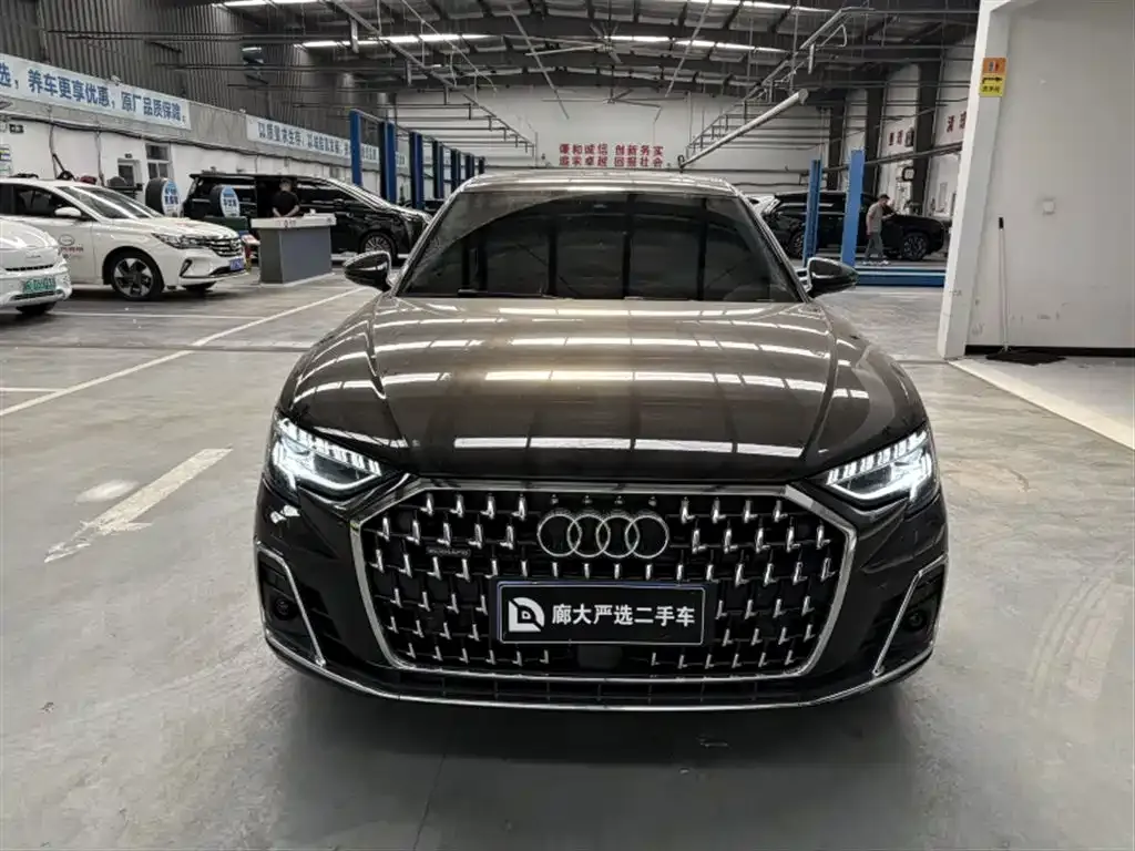 Audi A8 — фото 4