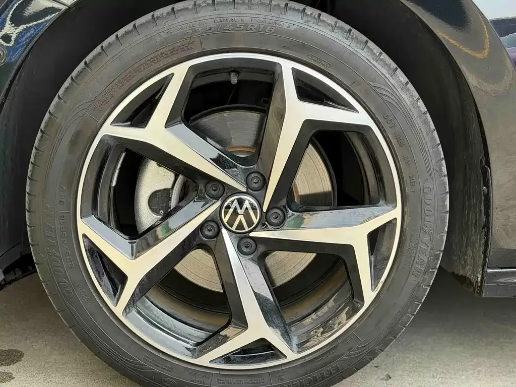 Volkswagen Passat — фото 9