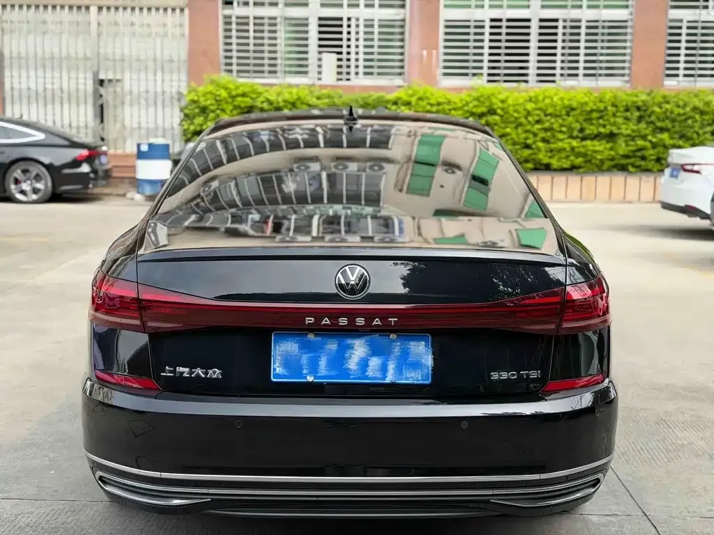 Volkswagen Passat — фото 2