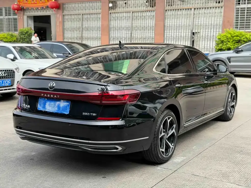 Volkswagen Passat — фото 6