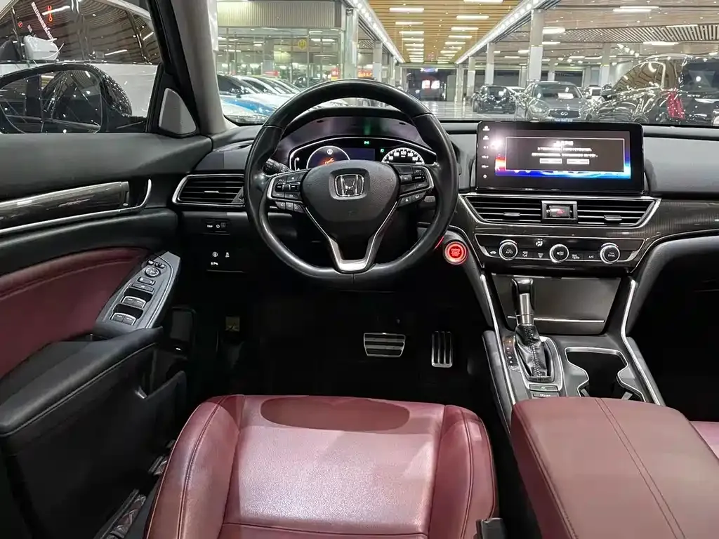 Honda Accord — фото 9