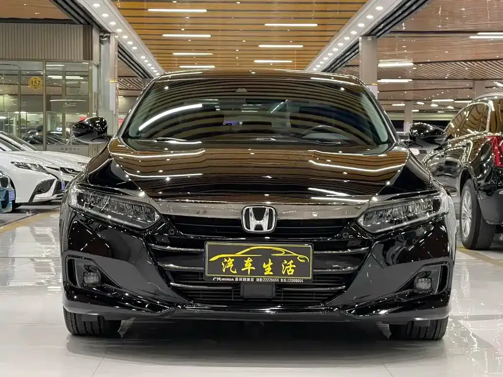 Honda Accord — фото 8