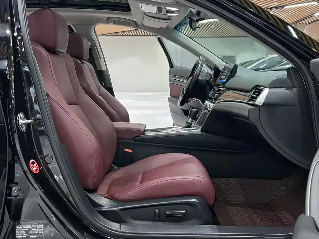 Honda Accord — фото 3