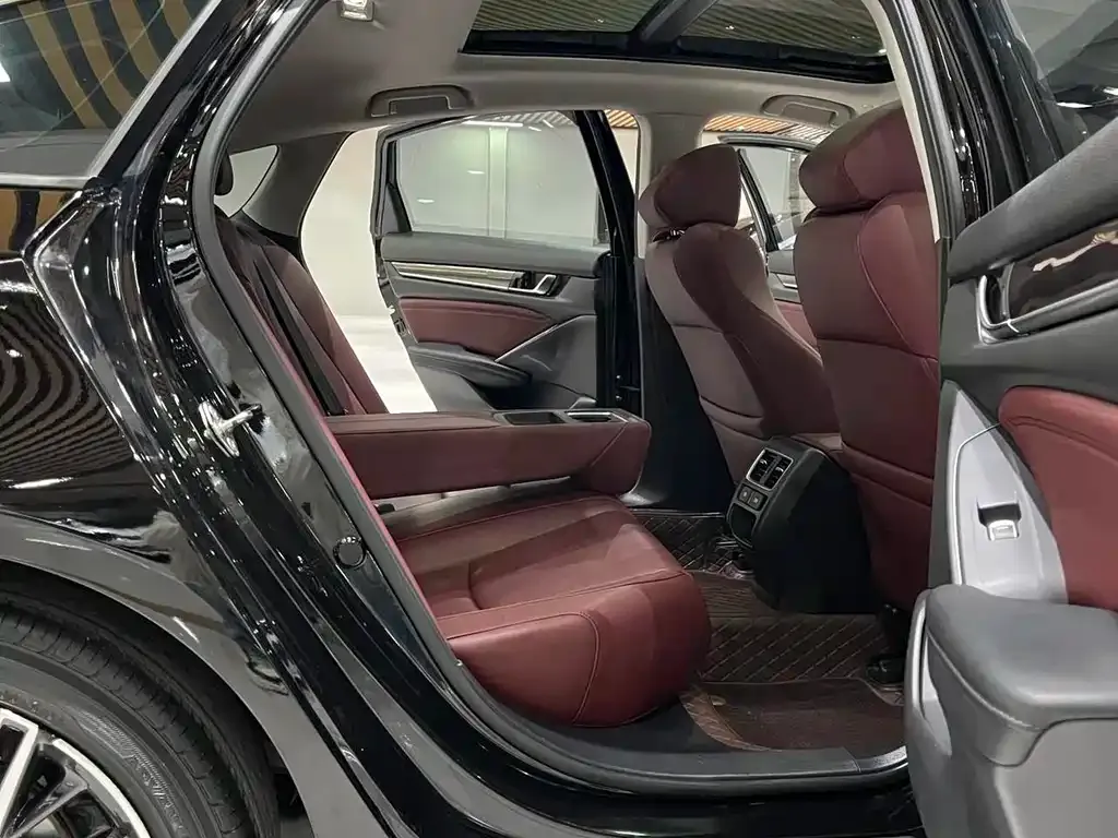Honda Accord — фото 6