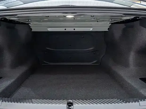 BMW 5 Series 2025 из CN, фото 4