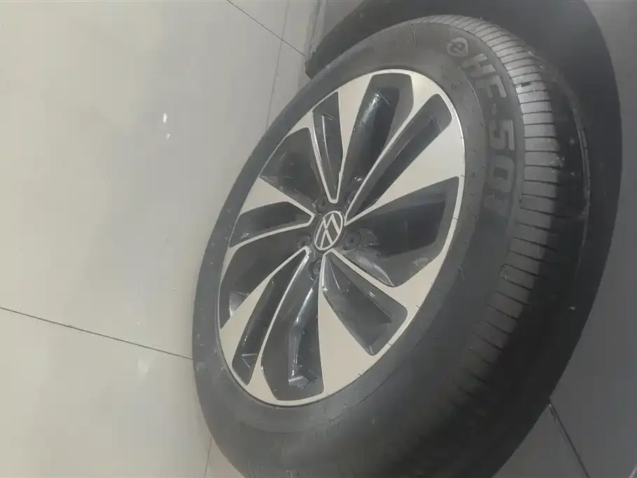 Volkswagen Passat — фото 10