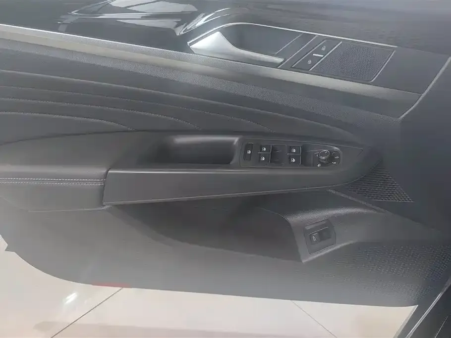 Volkswagen Passat — фото 5
