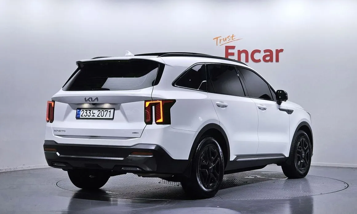 Kia Sorento — фото 5