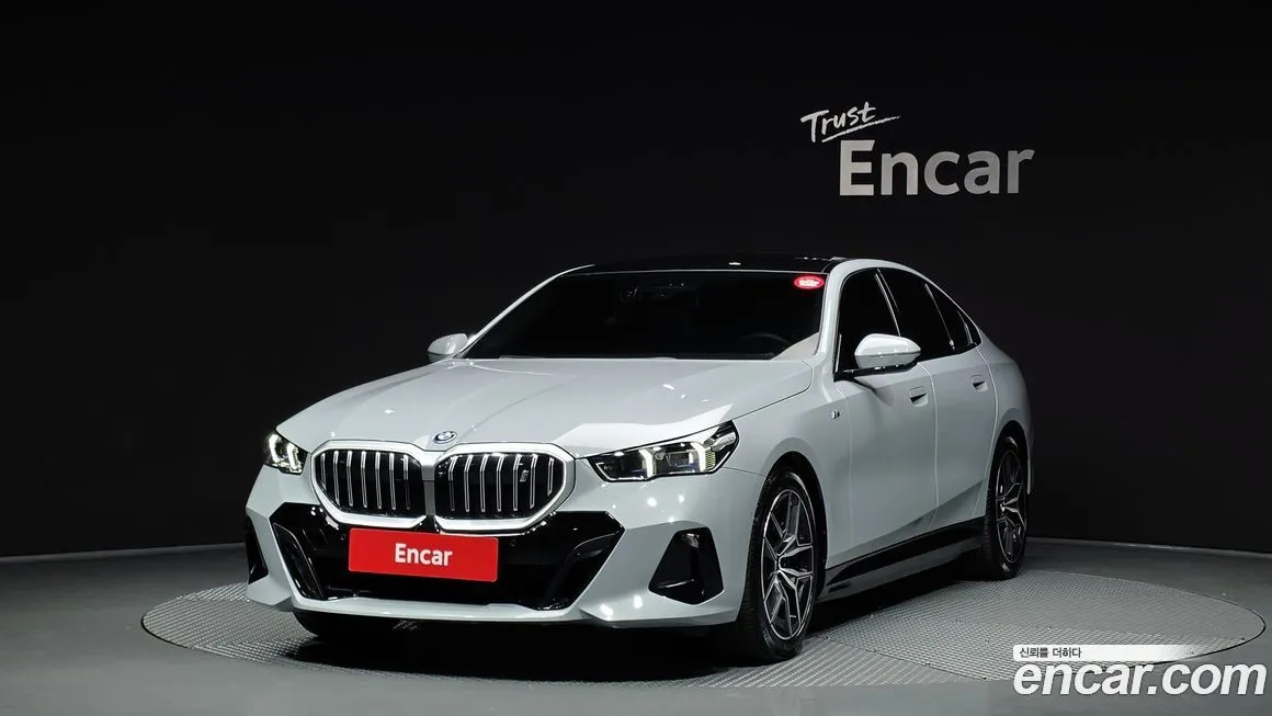 BMW i5 — фото 1