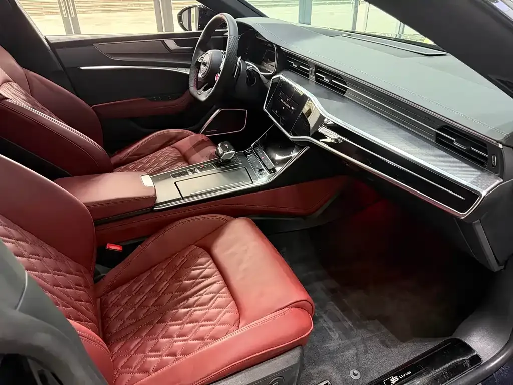 Audi A7L 2024 из CN, фото 8