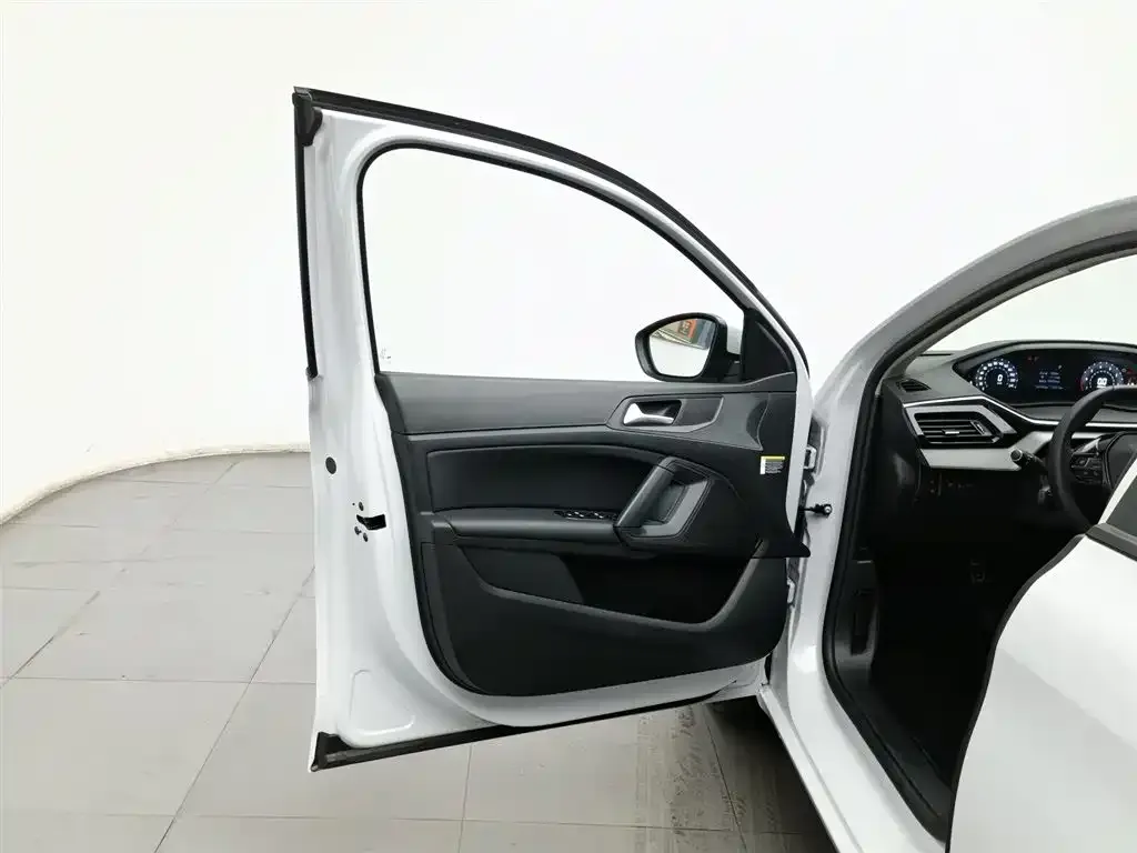 Peugeot 408 2024 из CN, фото 6