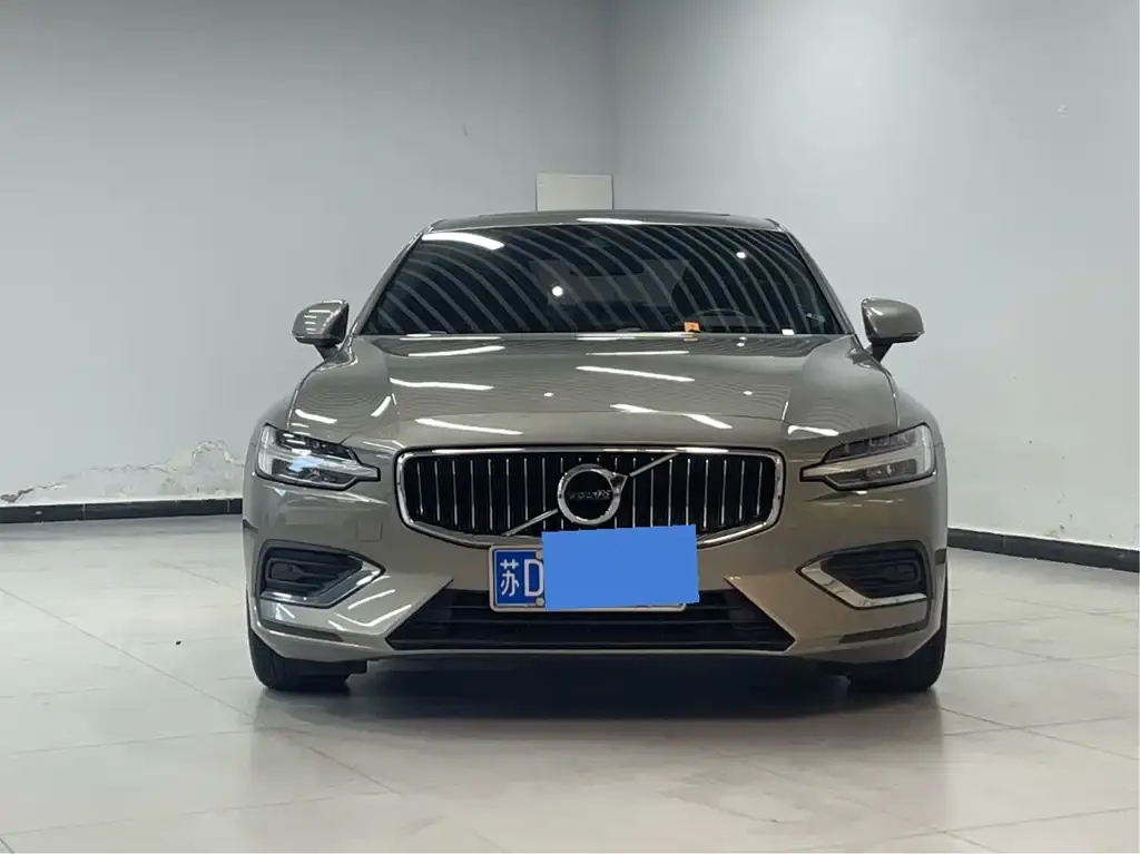 Volvo S60 — фото 4