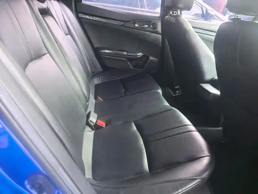Honda Civic 2021 из CN, фото 2