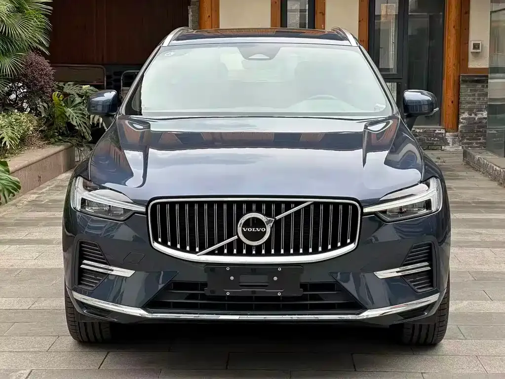 Volvo XC60 — фото 7
