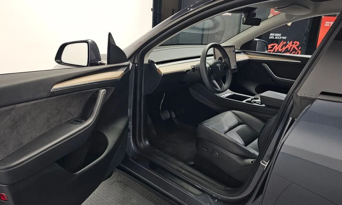 Tesla Model Y — фото 2