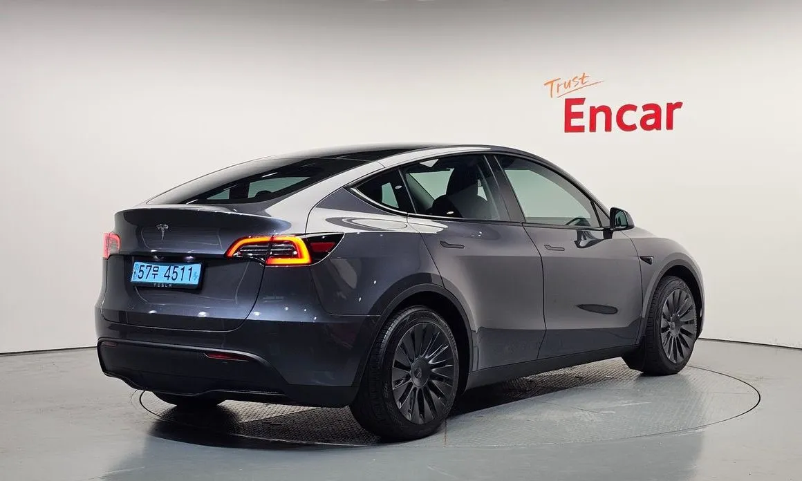 Tesla Model Y — фото 4