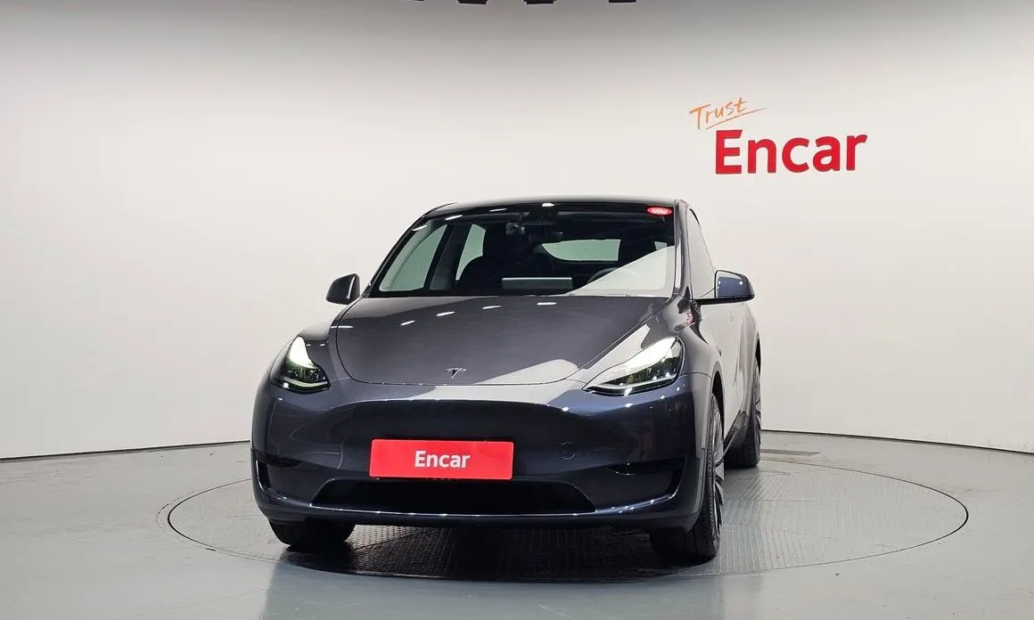 Tesla Model Y — фото 9