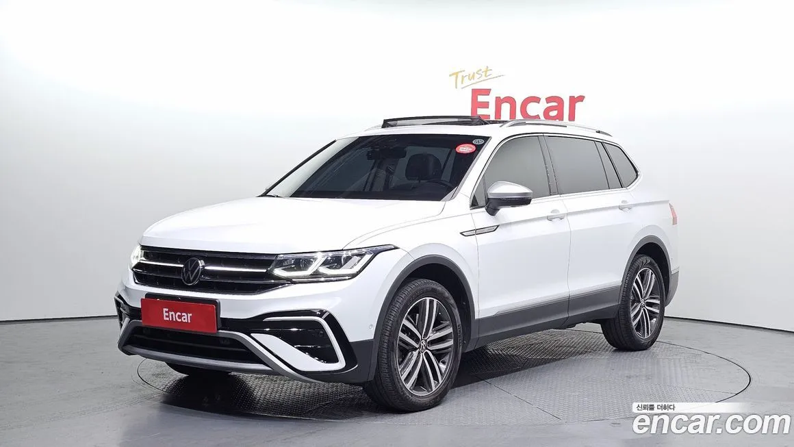 Volkswagen Tiguan — фото 1