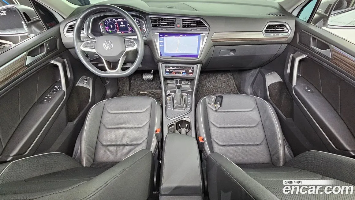 Volkswagen Tiguan — фото 9