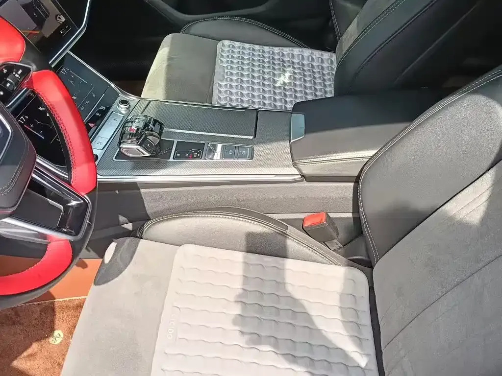 Audi A6L 2024 из CN, фото 4