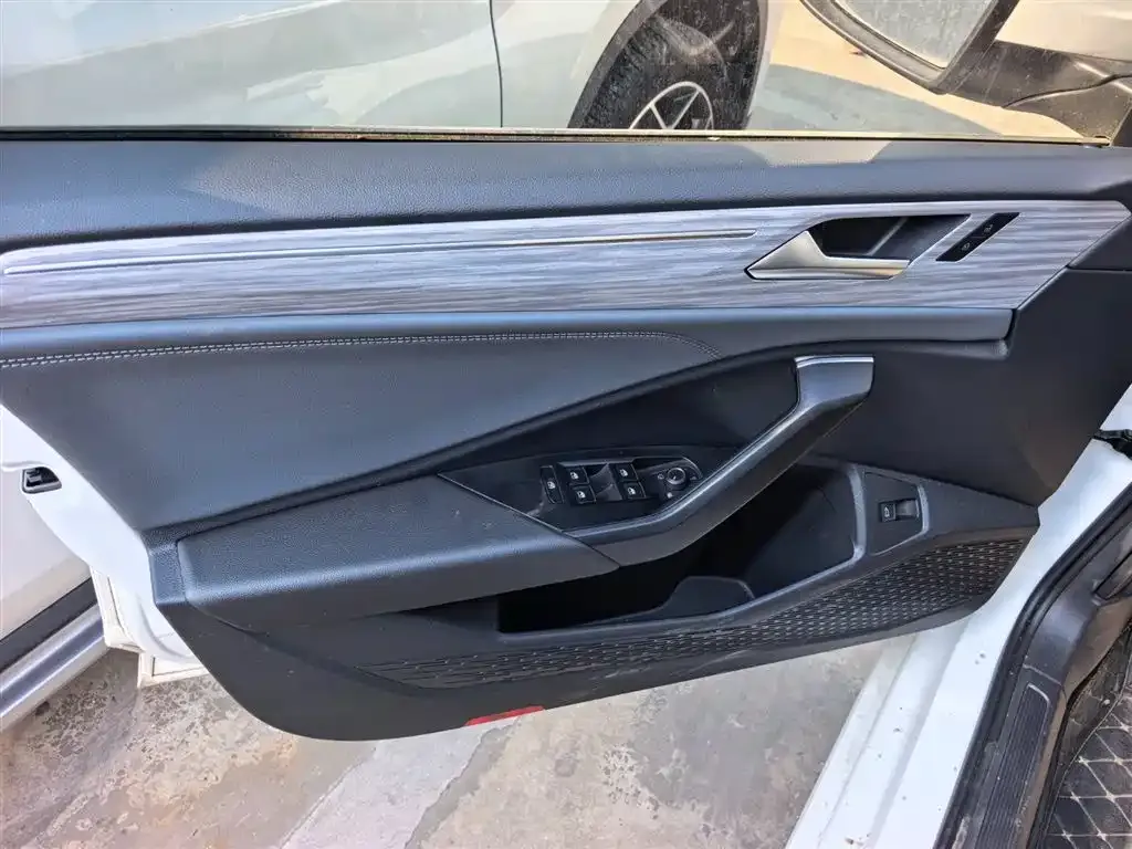 Volkswagen Sagitar 2023 из CN, фото 9