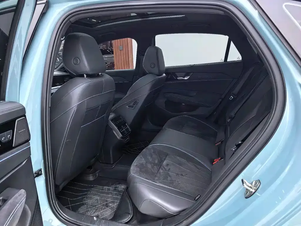 Volkswagen Passat — фото 4