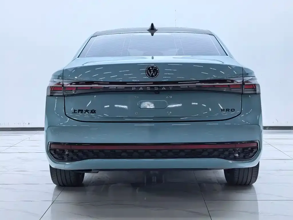 Volkswagen Passat — фото 3