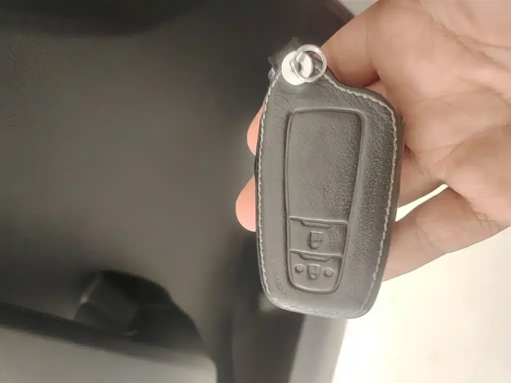 Toyota RAV4 2021 из CN, фото 2