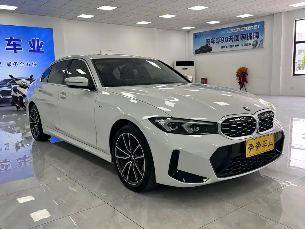 BMW 3 Series 2024 из CN, фото 8