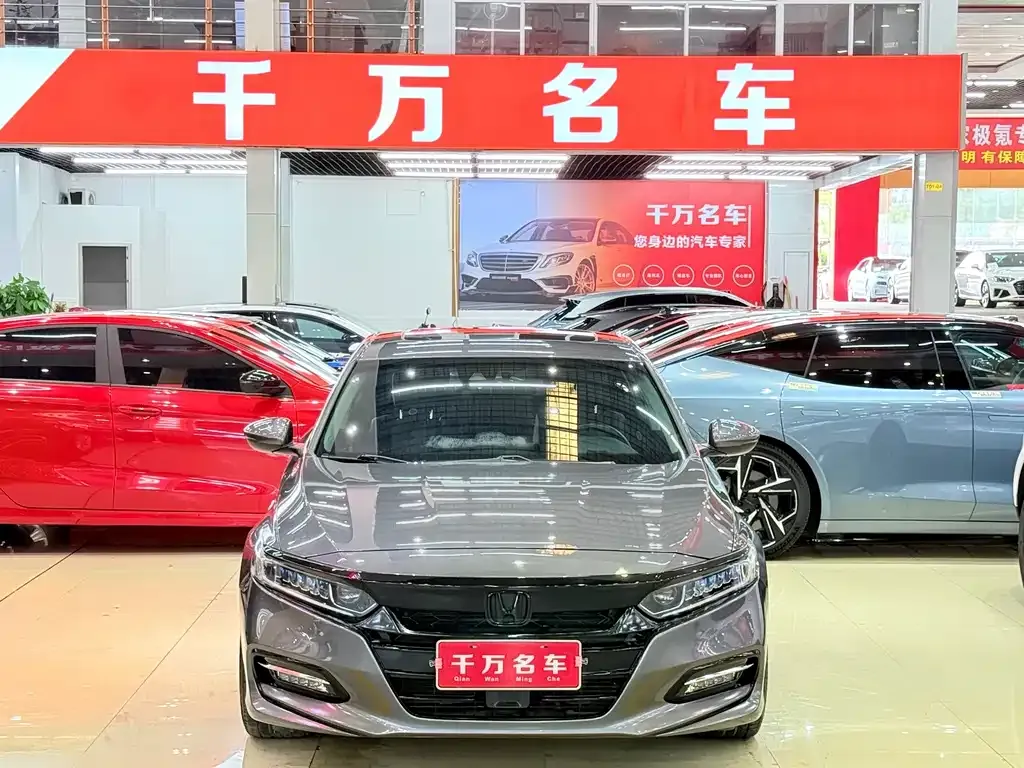 Honda Accord — фото 6