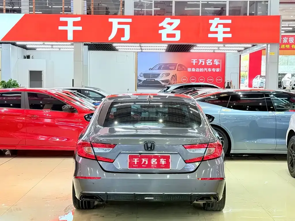 Honda Accord — фото 3