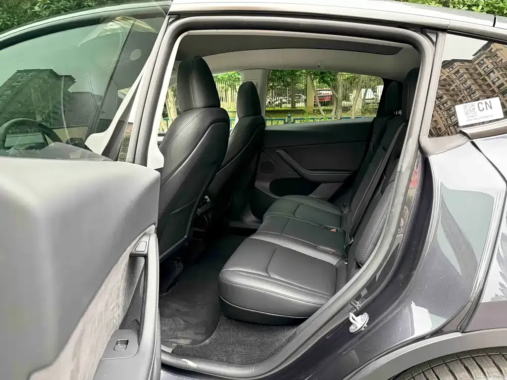 Tesla Model Y 2024 из CN, фото 2