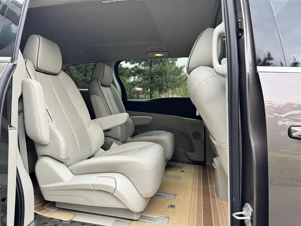 Buick GL8 2021 из CN, фото 4