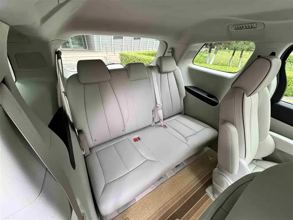 Buick GL8 2021 из CN, фото 2