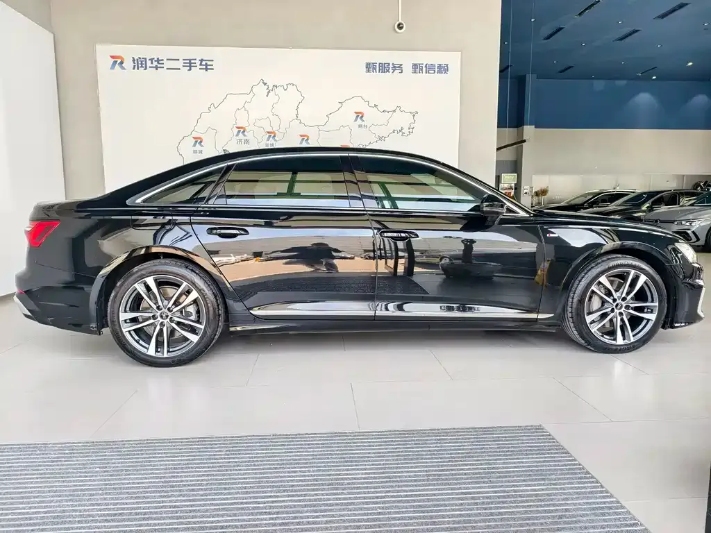 Audi A6L 2023 из CN, фото 2