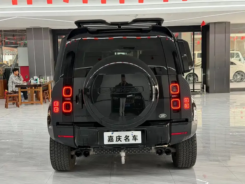 Land Rover Defender — фото 10