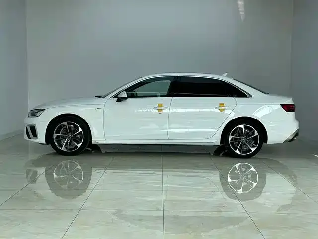 Audi A4L 2024 из CN, фото 2