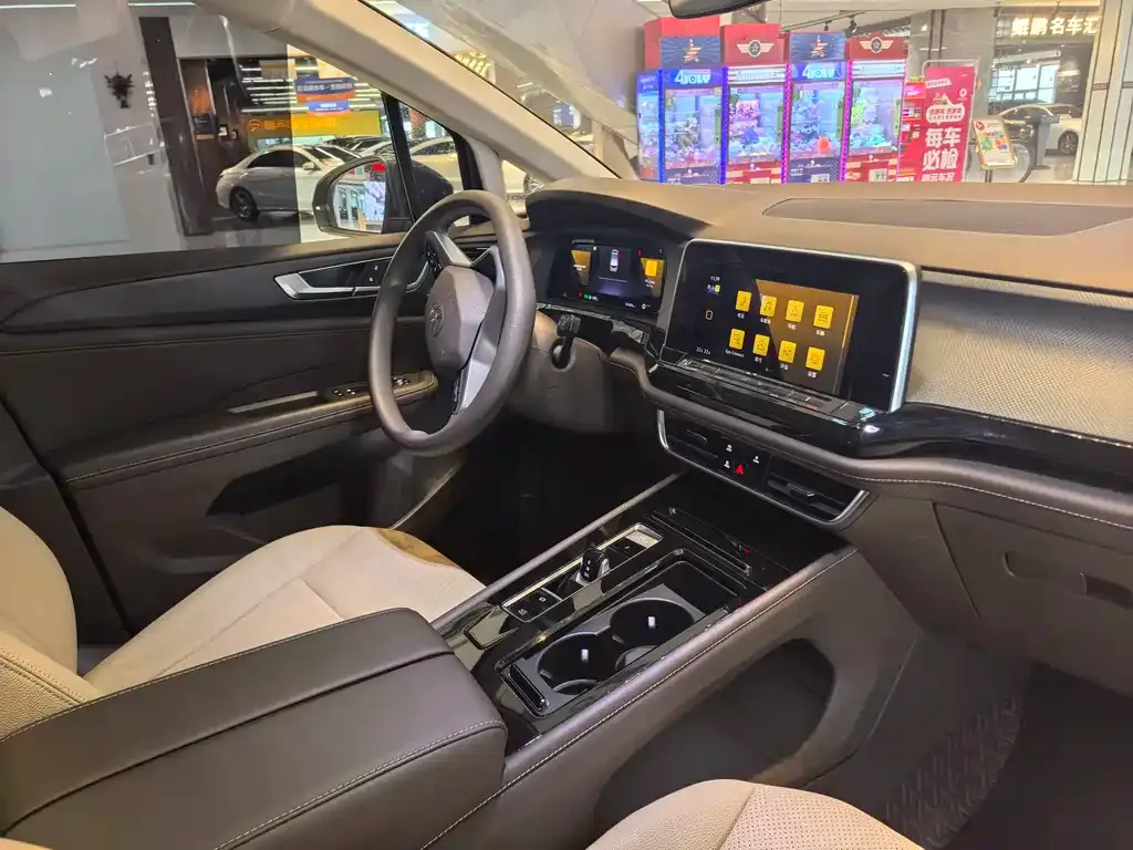 Volkswagen Viloran 2023 из CN, фото 4