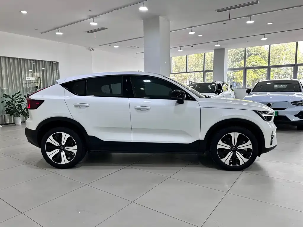 Volvo C40 2023 из CN, фото 9