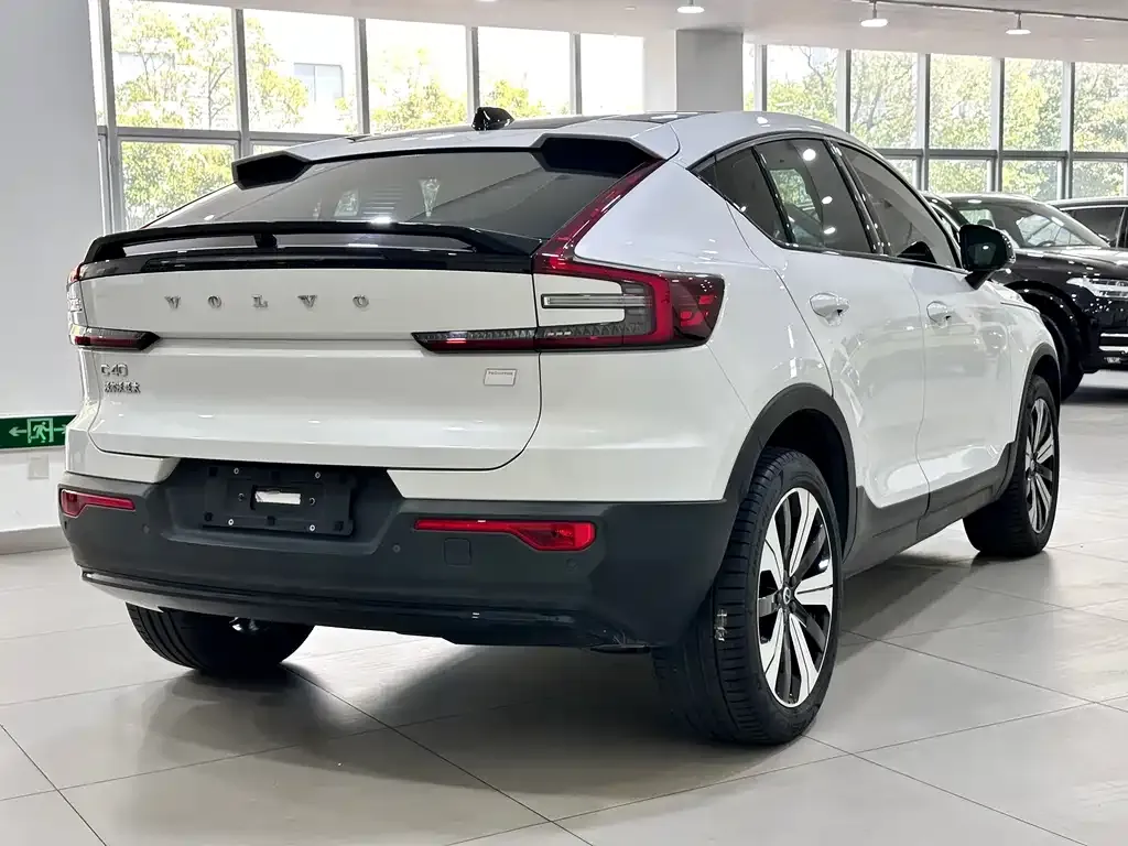 Volvo C40 2023 из CN, фото 4