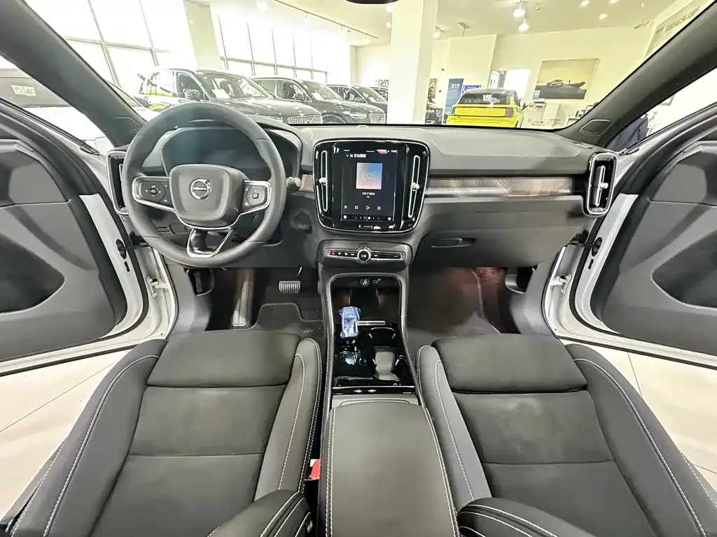 Volvo C40 2023 из CN, фото 6