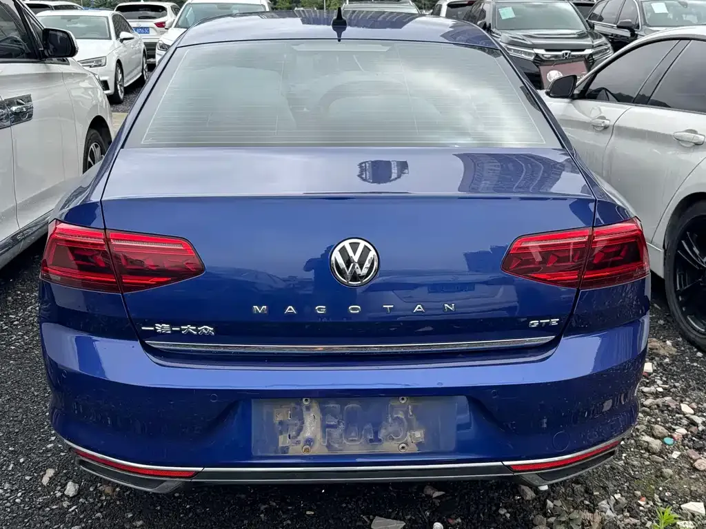 Volkswagen Magotan GTE PHEV 2021 из CN, фото 3