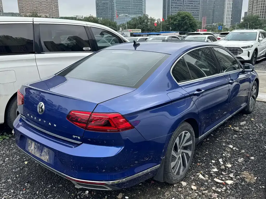 Volkswagen Magotan GTE PHEV 2021 из CN, фото 10