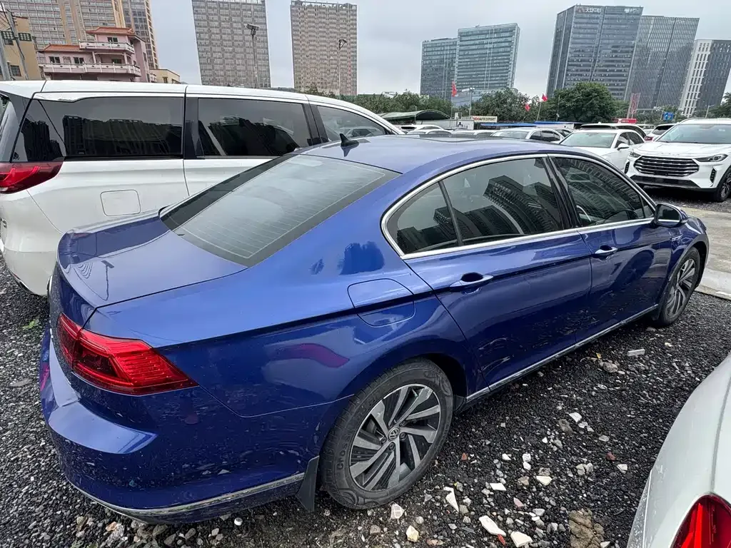 Volkswagen Magotan GTE PHEV 2021 из CN, фото 7