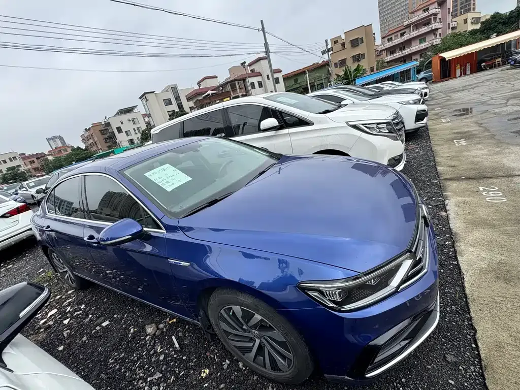 Volkswagen Magotan GTE PHEV 2021 из CN, фото 8
