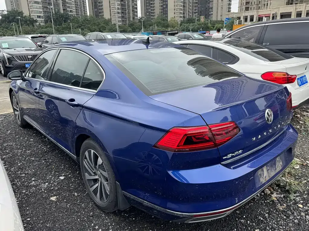 Volkswagen Magotan GTE PHEV 2021 из CN, фото 6
