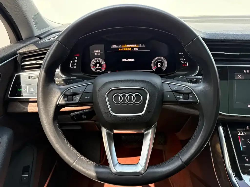 Audi Q7 — фото 6
