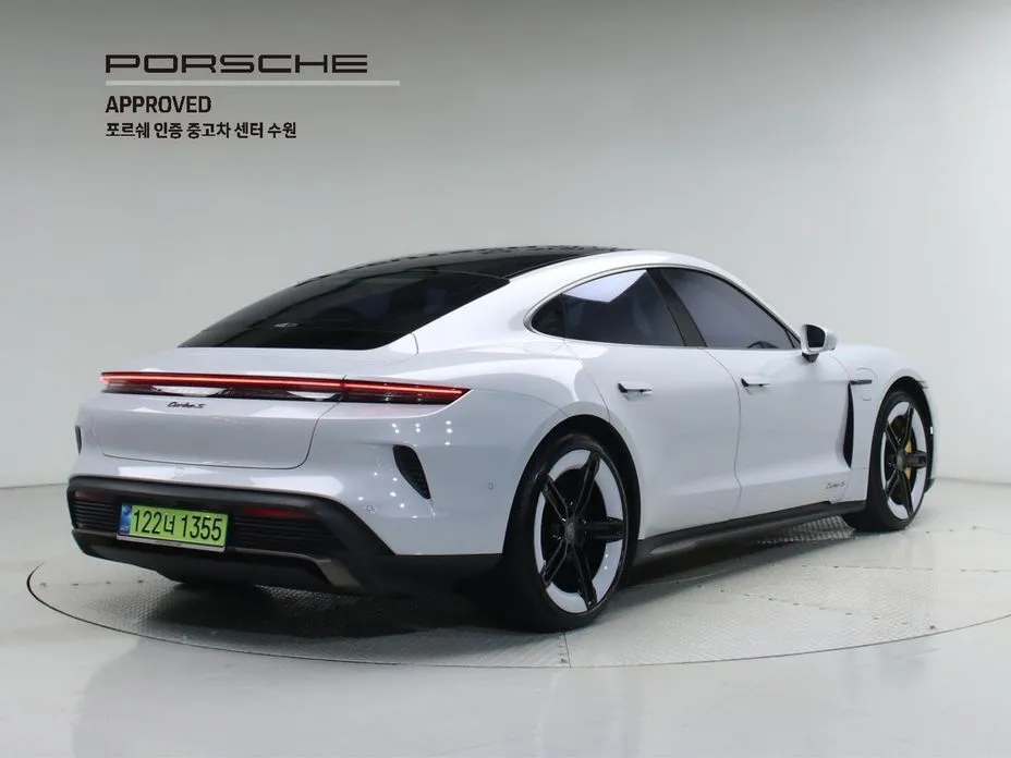 Porsche Taycan 2025 из KR, фото 2