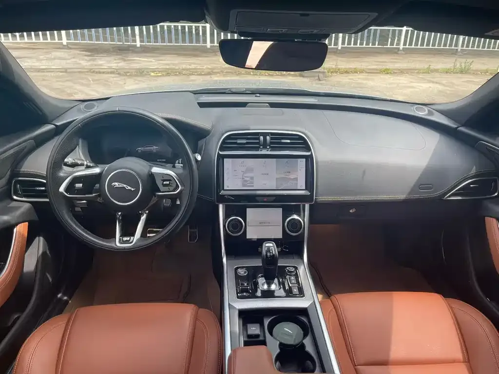 Jaguar XEL 2023 из CN, фото 5